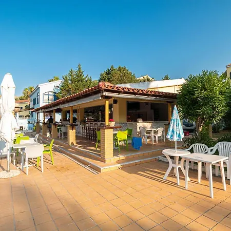 Govino Bay Bliss - Shared Pool Vakantiehuis *
