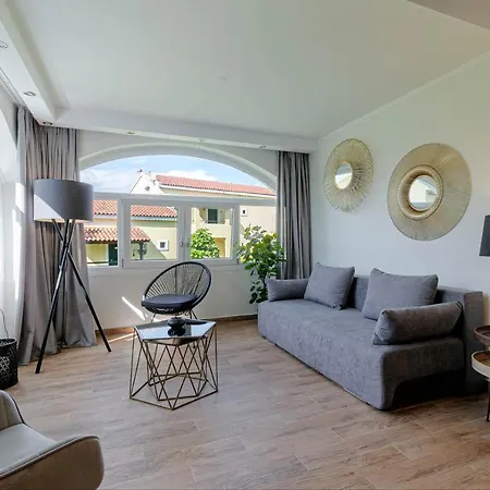 Govino Bay Bliss - Shared Pool Vakantiehuis *
